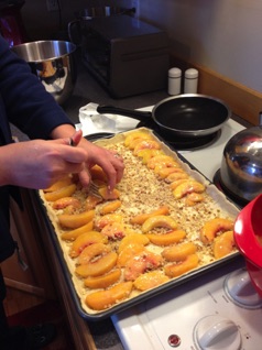 Tünne in the making.  <hr>  Tünne bei der Herstellung.