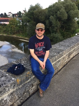 A Roman bridge.  As a boy, Christian used the waterway in the background to cruise around town in his inflatable raft.  <hr>  Die Römer Brücke. Als Teenager sind wir mit dem Floss unten durch geschippert.